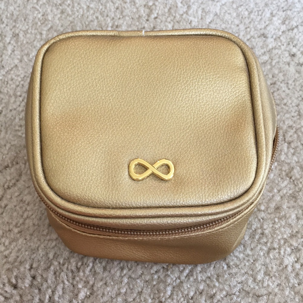 Gold Jewelry Holder (NWOT)